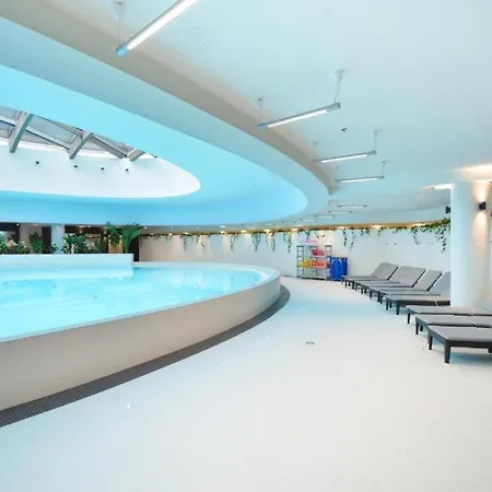 Tf Sun Club Spa & Jacusi & Pool & Sauna